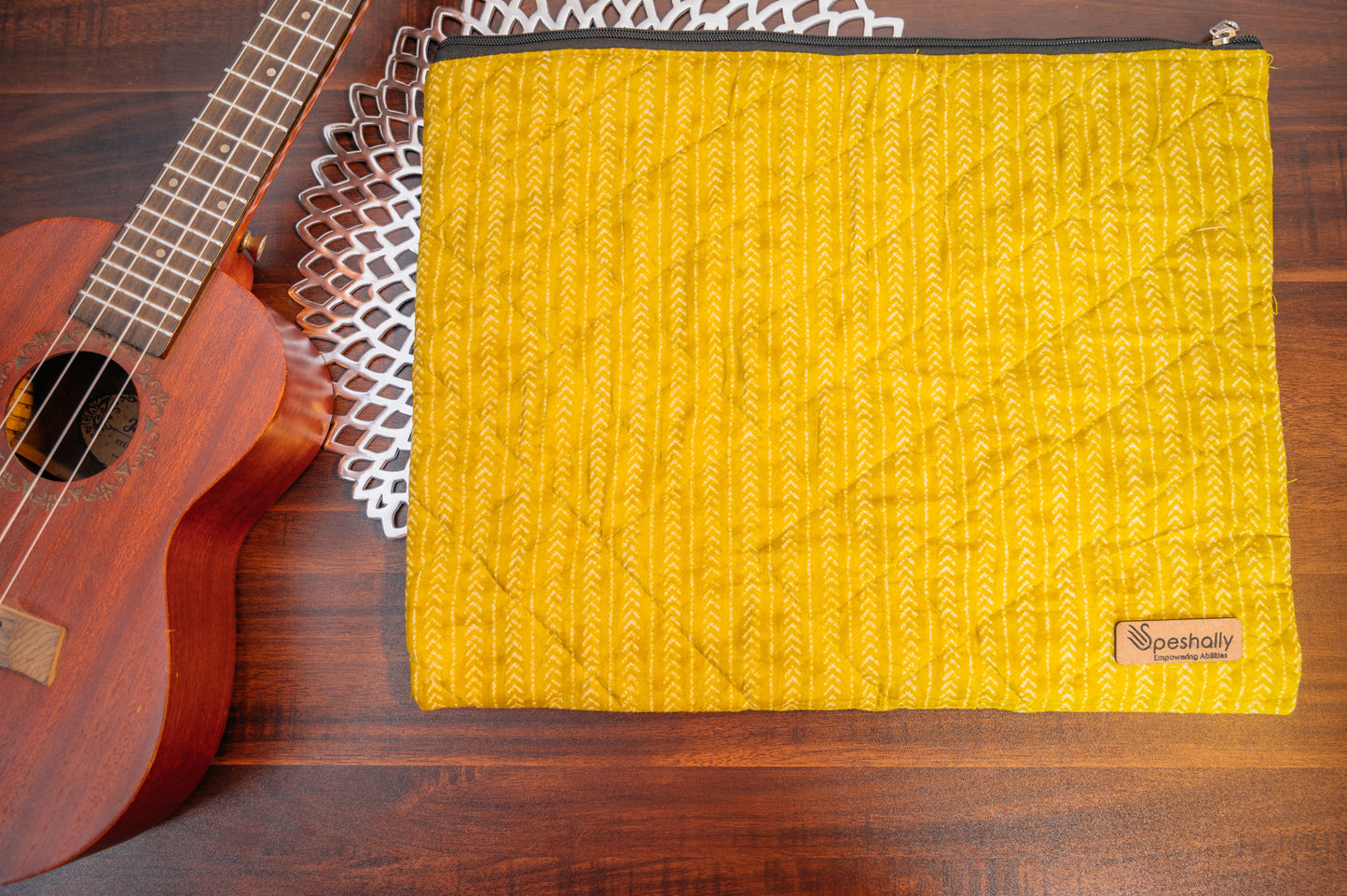 Laptop sleeve